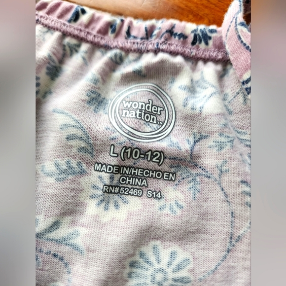 Bundle of 4 Wonder Nation Rompers - Picture 4 of 16